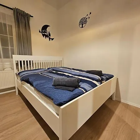 Buky 2 S Krytou Terasou A Grillem Apartment *