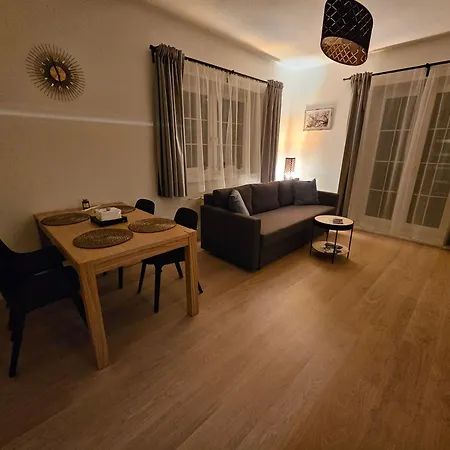 Buky 2 S Krytou Terasou A Grillem Apartment Mlade Buky